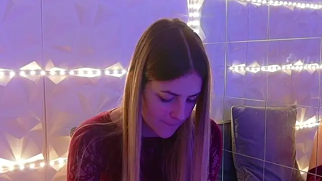 Aishha  online show from January 9, 7:13 am