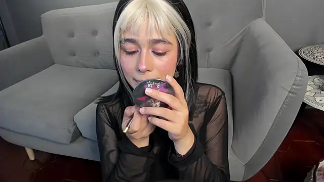 flower smith  online show from April 5, 2:16 pm