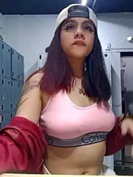 Julieth brown  online show from February 17, 7:57 pm