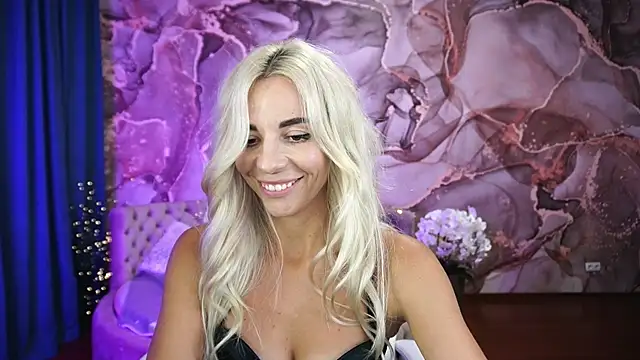 BellaRayyy online show from September 24, 8:08 pm