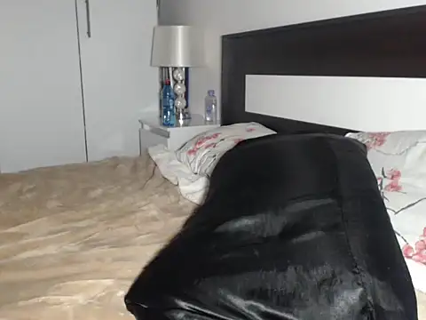 petite danielle online show from October 14, 8:44 pm