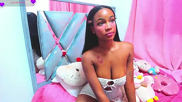 JulitPink online show from June 10, 7:01 pm