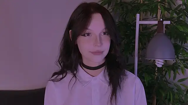 claire bennett online show from June 22, 1:10 am