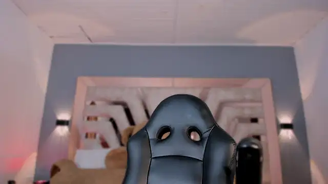 BellaBoobs  online show from November 4, 8:25 pm