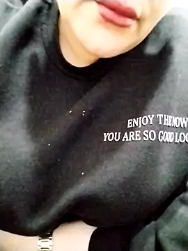 lilyan12 online show from March 26, 3:14 pm