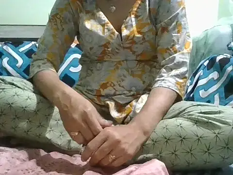 Roshani hoty online show from January 13, 6:23 pm