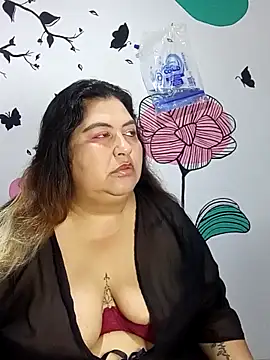 curvy diva  online show from October 19, 12:29 pm