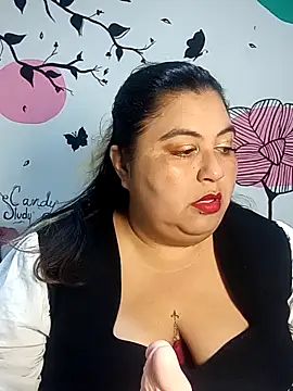 curvy diva  online show from October 21, 12:31 pm