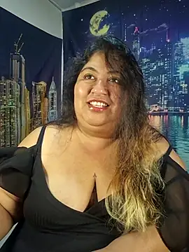 curvy diva  online show from April 15, 10:49 am