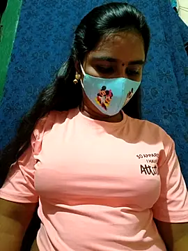 mini-queen online show from September 26, 2:15 pm