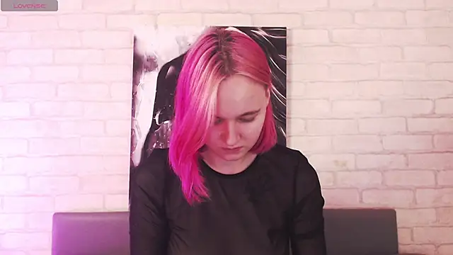 Ericha Stone online show from September 25, 8:13 am