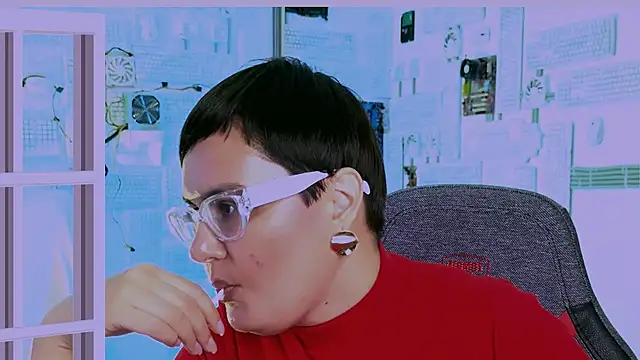 LauraDavidsons online show from September 24, 4:39 pm