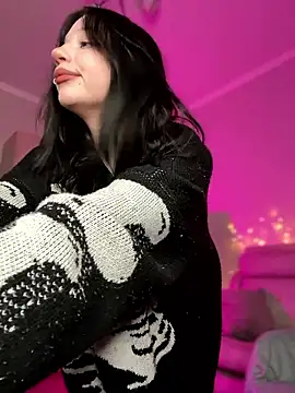 YourLittleDevil online show from January 15, 5:13 am