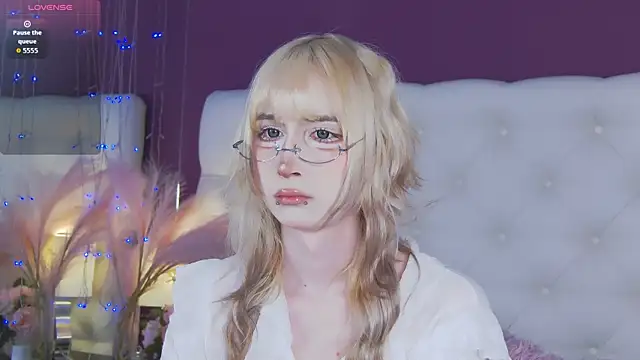 cutetomie online show from March 3, 9:10 pm