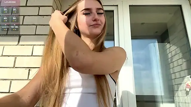 SweetJinny88 online show from October 8, 7:46 am