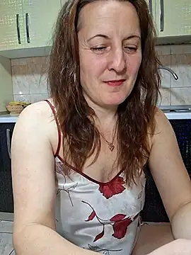 Fluturas2 online show from November 17, 9:37 pm