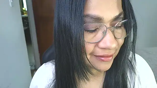 LissafeetHott online show from December 5, 9:05 pm