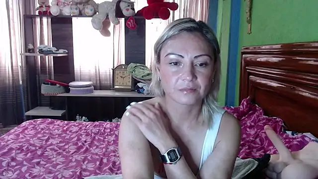  Charlize theron  online show from September 10, 9:15 pm