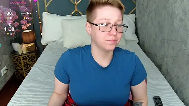 AlexandraGreen online show from October 2, 10:04 pm