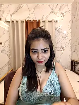 QUEEN-ADITI online show from March 7, 5:42 pm