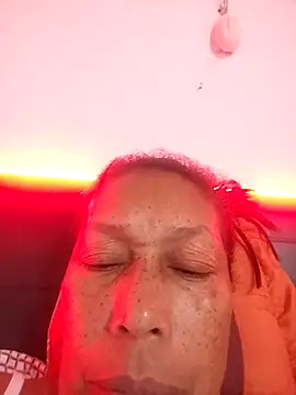 Naomi-Mature online show from December 14, 9:15 am