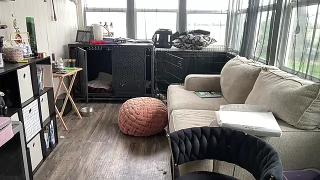 playwithdakota online show from March 30, 6:18 pm