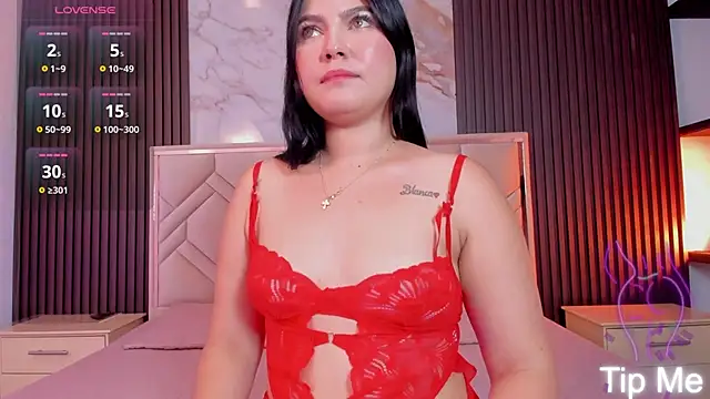 MiaaFarrel online show from October 7, 7:51 pm