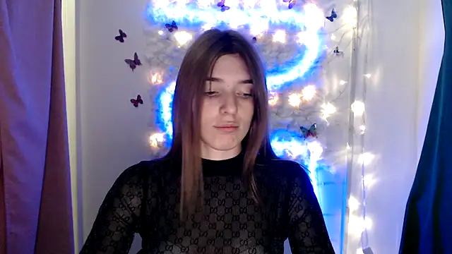 JuiceLips   online show from September 12, 8:34 am