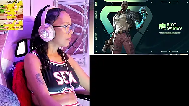 NovaLyn online show from October 27, 4:08 am