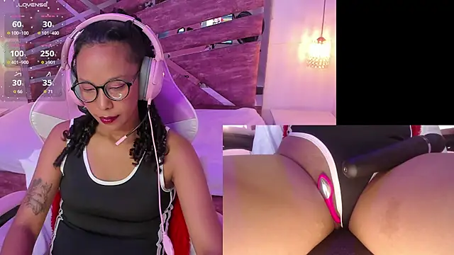 NovaLyn online show from October 23, 4:40 am