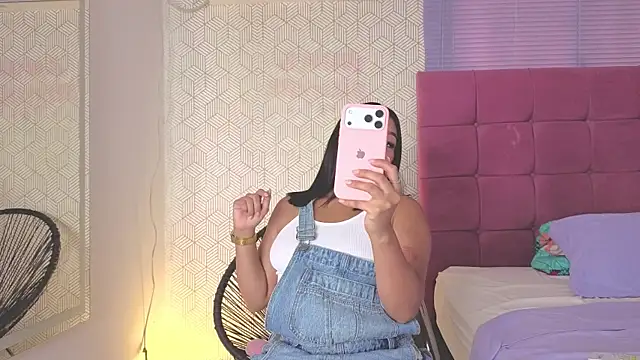 elzafuentes1 online show from July 8, 8:00 pm
