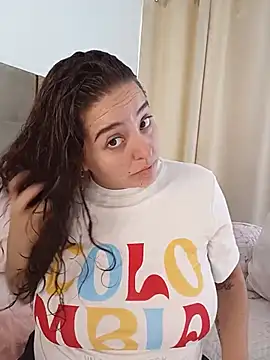 LoanaSantos online show from July 7, 8:44 pm