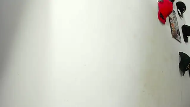 Rihanna hotx online show from April 2, 3:15 am