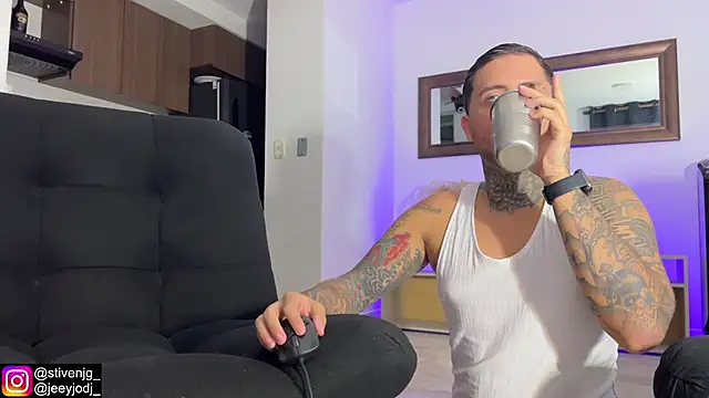 tattoguys cums online show from December 2, 12:23 am