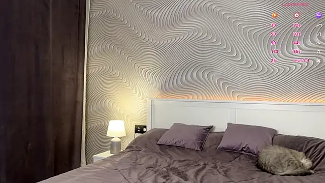 MiaSweetasHoney online show from April 23, 7:27 am