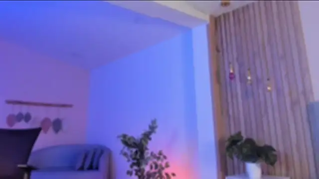 KiimJoi online show from April 9, 12:43 pm