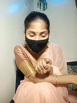 TheSassyGirl7 online show from September 8, 5:01 pm