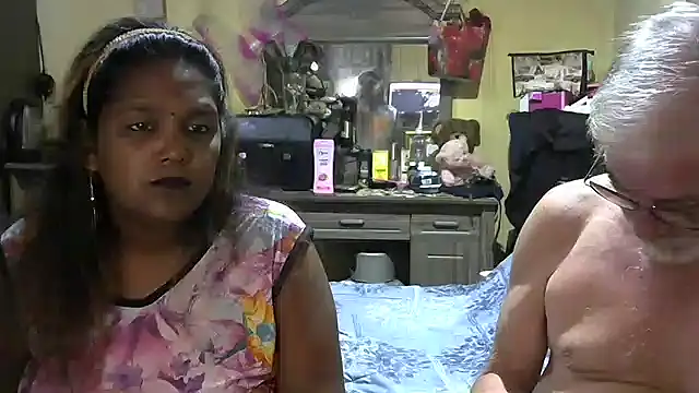 crazyloverstasmike online show from October 11, 7:05 pm