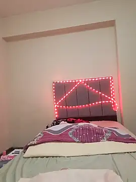 Vickysweeeettt online show from March 24, 9:09 pm