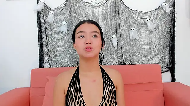 scarletross  online show from October 10, 2:44 pm