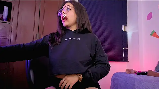 MiaCollinssx online show from April 13, 3:46 pm