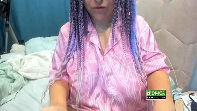 EmilyMali online show from November 1, 9:13 am