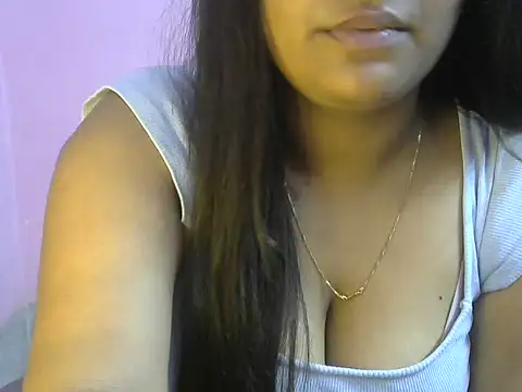 Queenxxx98 online show from February 3, 6:45 pm