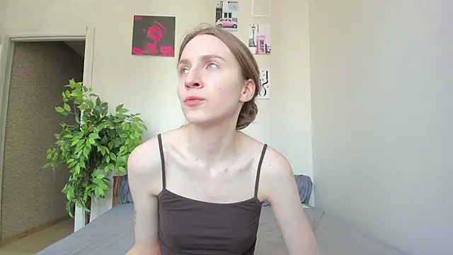 Kelly Gerzikaa online show from April 14, 5:40 am