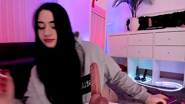 Mary Lori online show from April 3, 6:33 am