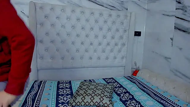 Ari and Storm online show from September 20, 3:10 pm