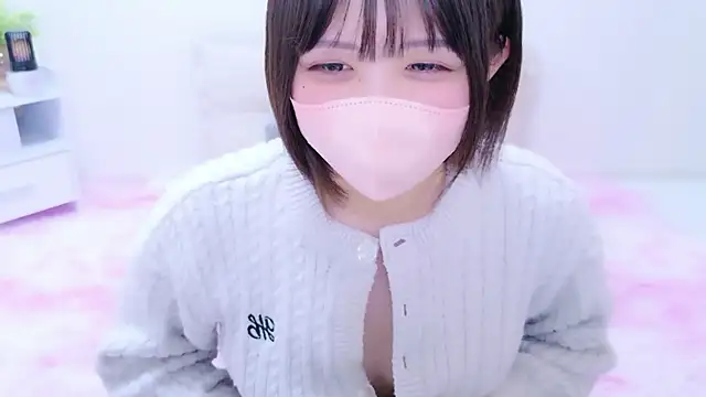 Hinata Sun online show from February 4, 9:18 pm