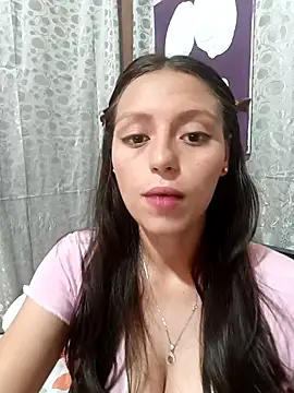 Lahila  online show from April 20, 9:40 pm