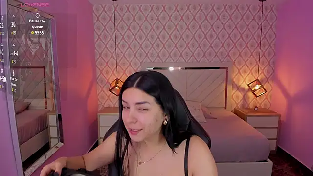 CHRISTY TEIGEN4 online show from November 26, 7:26 pm