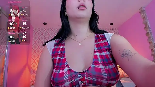 CHRISTY TEIGEN4 online show from September 10, 7:36 pm